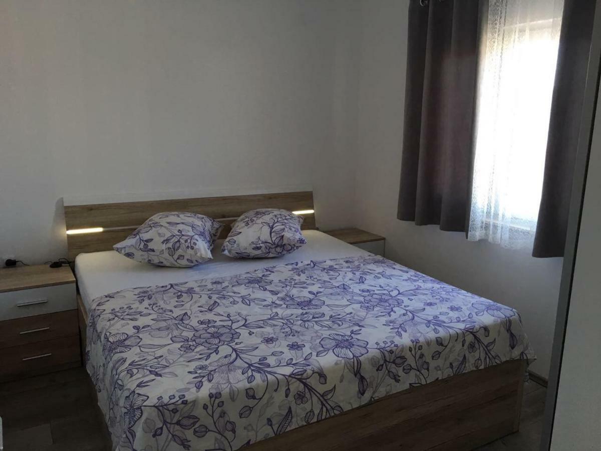 Apartman Ana Τρογκίρ Εξωτερικό φωτογραφία