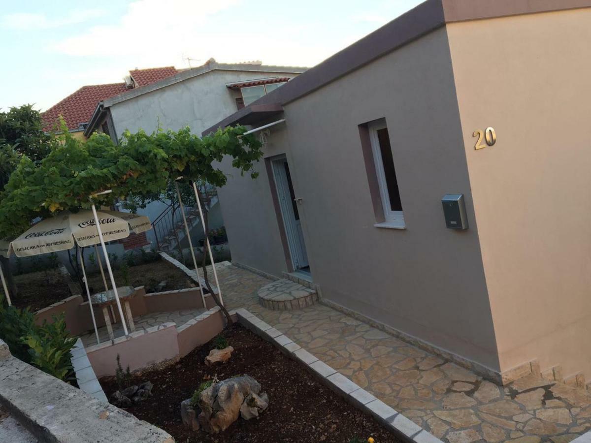 Apartman Ana Τρογκίρ Εξωτερικό φωτογραφία